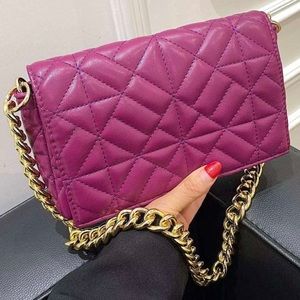 NEW * Purple Purse